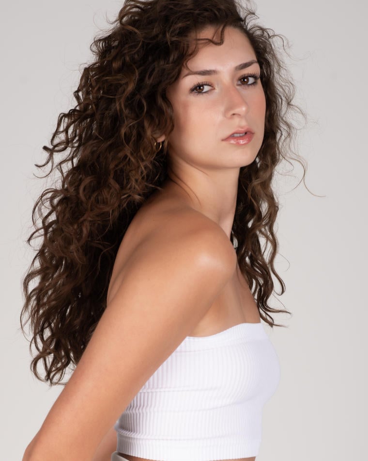 Abigail Ulum — 42 Model Management
